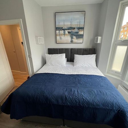 Aisiki Apartments At Stanhope Road, North Finchley, Airconditioned Multiple 2 Or 3-Bedroom, Pet-Friendly Duplex Flats, King Or Twin Beds, Airconditioned & Free Wi-Fi Dış mekan fotoğraf