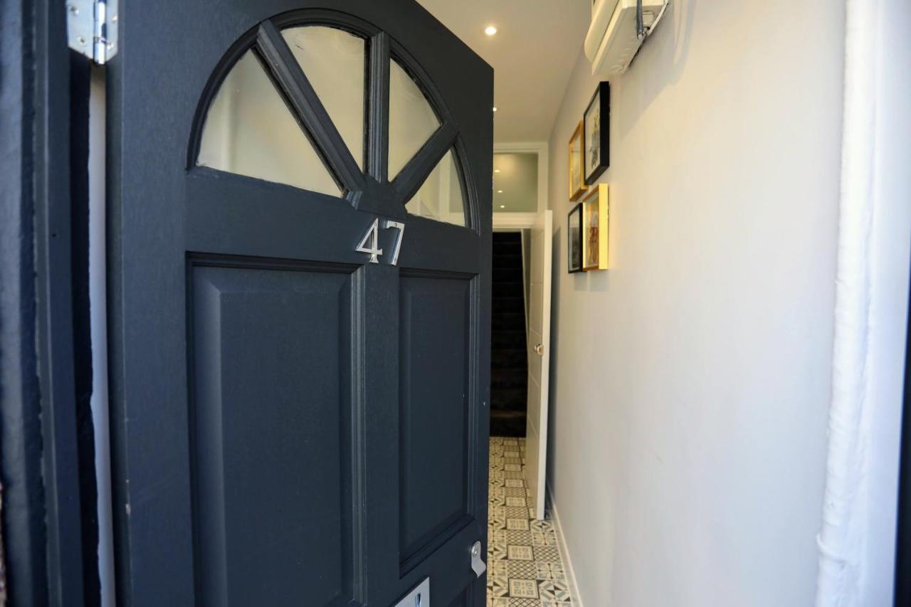 Aisiki Apartments At Stanhope Road, North Finchley, Airconditioned Multiple 2 Or 3-Bedroom, Pet-Friendly Duplex Flats, King Or Twin Beds, Airconditioned & Free Wi-Fi Dış mekan fotoğraf