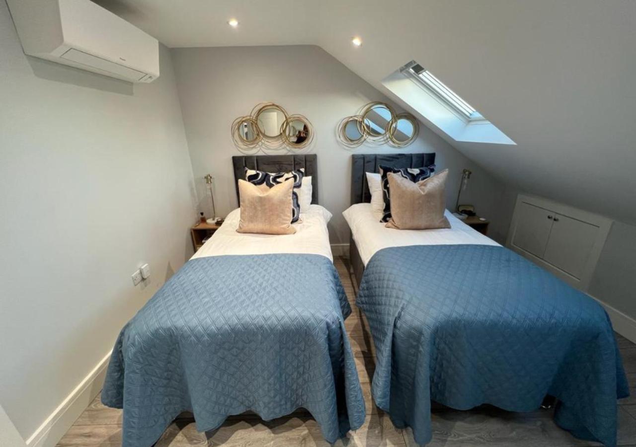 Aisiki Apartments At Stanhope Road, North Finchley, Airconditioned Multiple 2 Or 3-Bedroom, Pet-Friendly Duplex Flats, King Or Twin Beds, Airconditioned & Free Wi-Fi Dış mekan fotoğraf