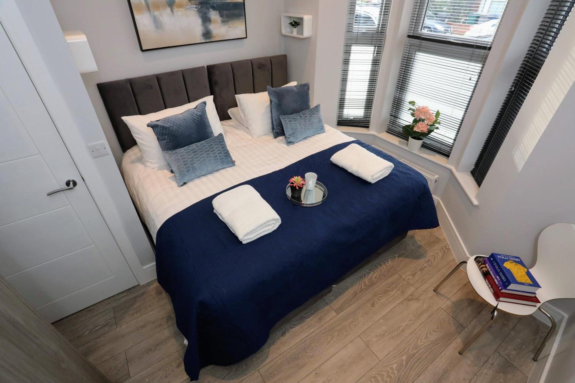 Aisiki Apartments At Stanhope Road, North Finchley, Airconditioned Multiple 2 Or 3-Bedroom, Pet-Friendly Duplex Flats, King Or Twin Beds, Airconditioned & Free Wi-Fi Dış mekan fotoğraf