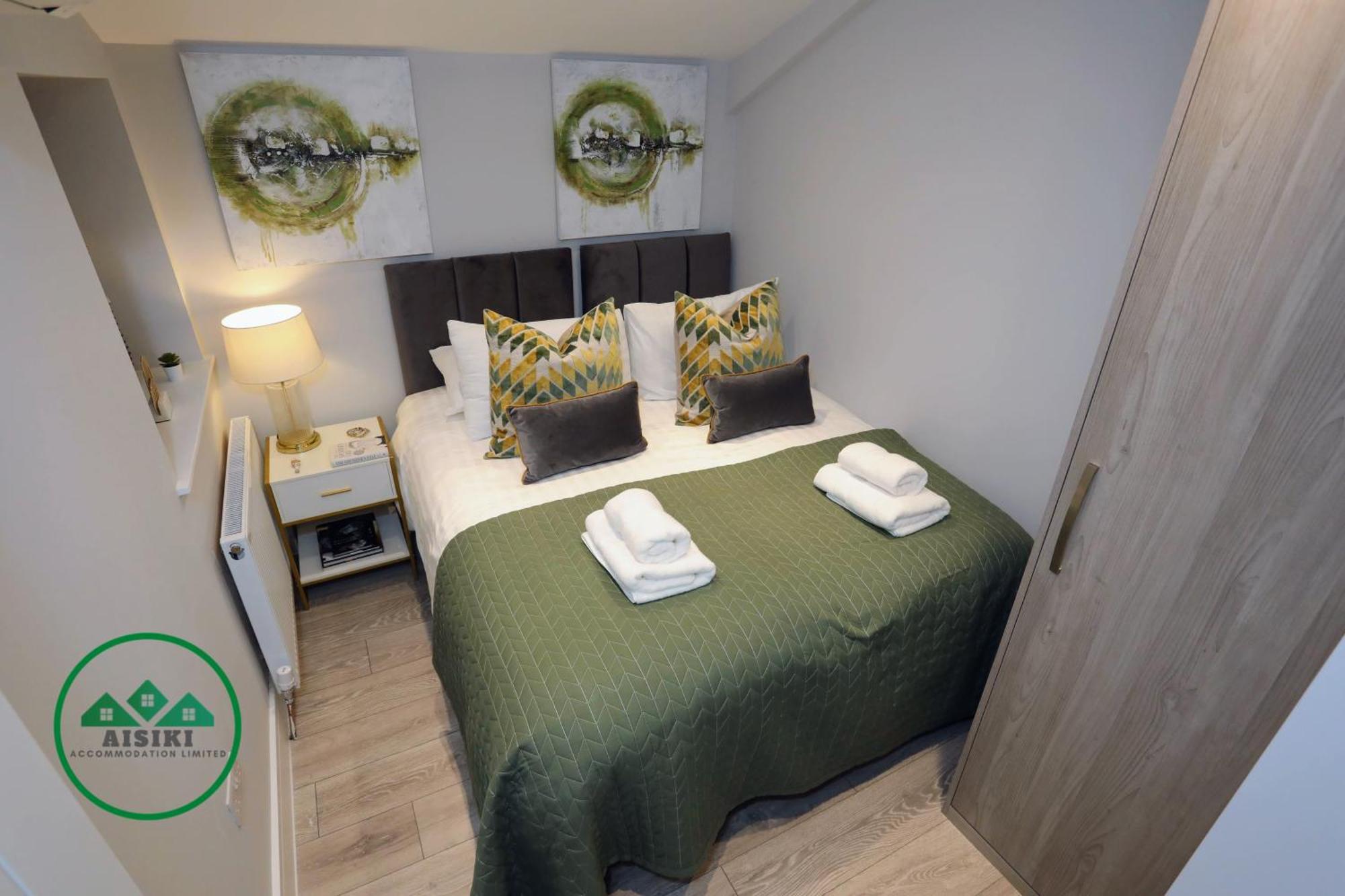 Aisiki Apartments At Stanhope Road, North Finchley, Airconditioned Multiple 2 Or 3-Bedroom, Pet-Friendly Duplex Flats, King Or Twin Beds, Airconditioned & Free Wi-Fi Dış mekan fotoğraf